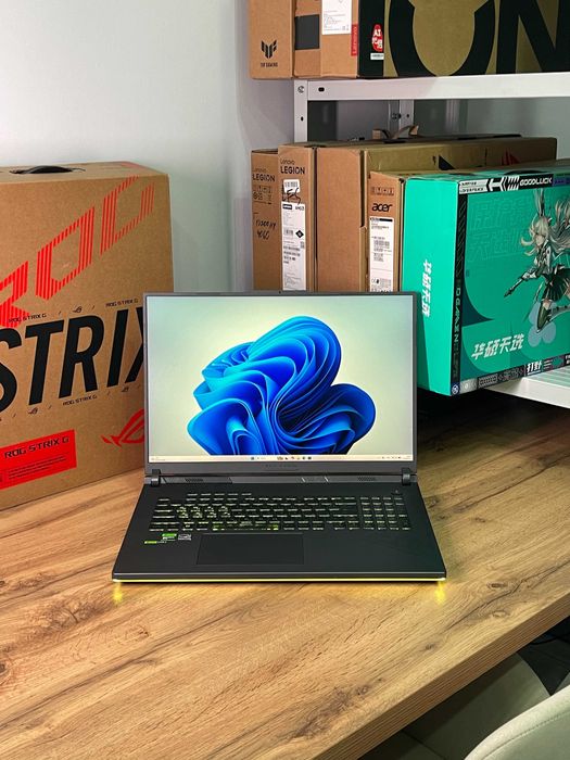 Asus ROG Strix G18 | 32GB | RTX 4060 | i7-13650 | 240Hz | Игровой