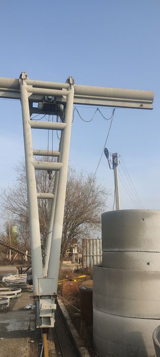 Козловой кран 5 т срочно продам в рабочем состоянии 100 м ресл