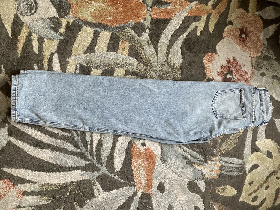 Vand blugi dama marimea 38 stare foarte buna