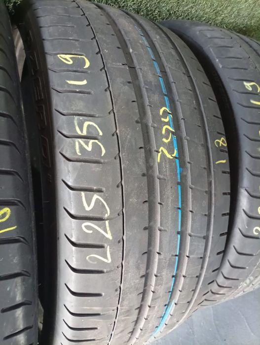 225 35 19 Pirelli