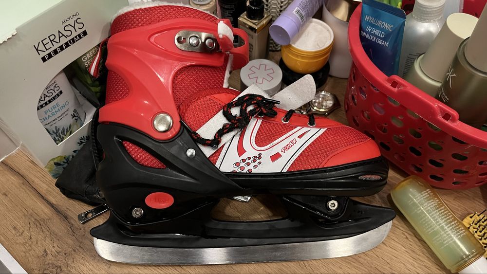 Коньки красныййй  39-41