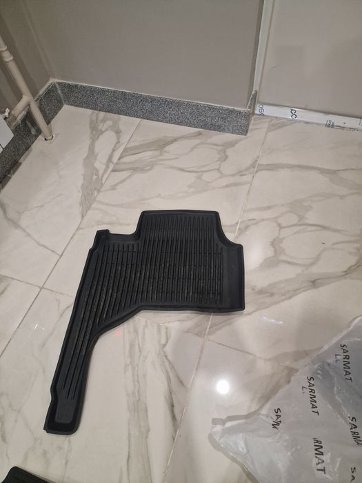 Полики на Lexus LX600