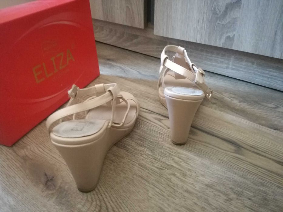 Сандали на платформа 8см