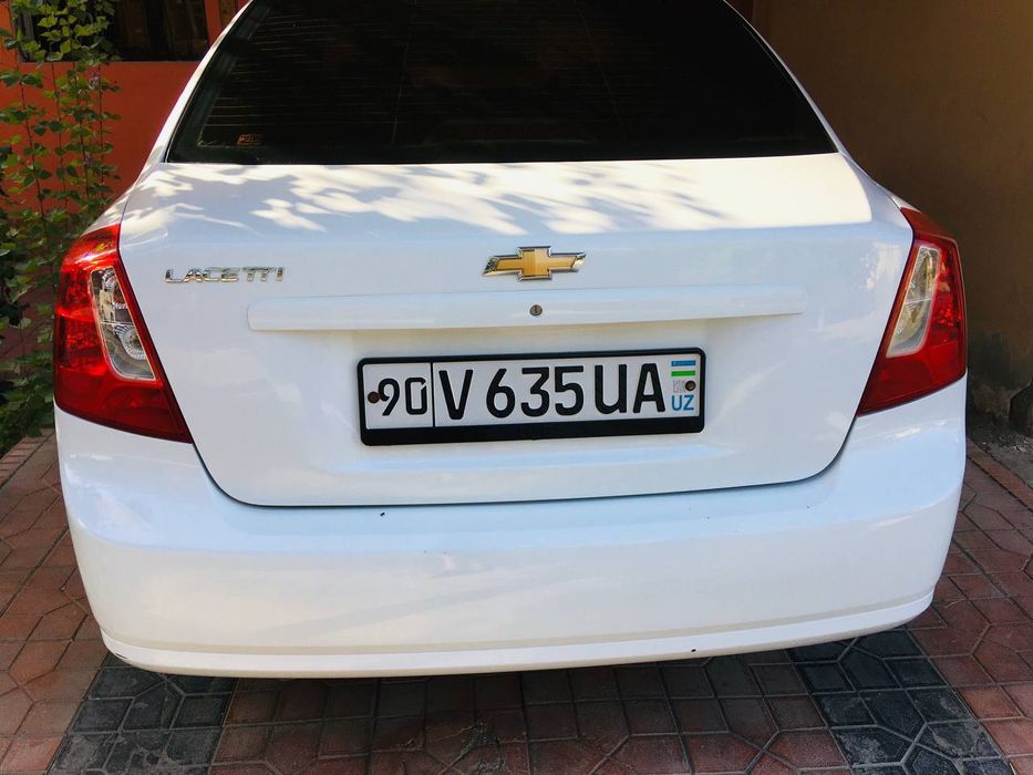 Ласетти Жентра сотилади