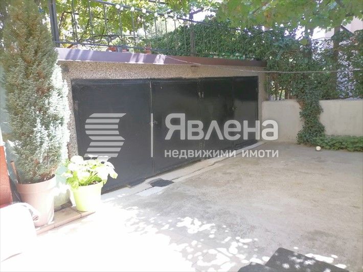 Продава се Тристаен апартамент в Дупница - 75 кв.м за 694 €/кв.м - Снимка #2