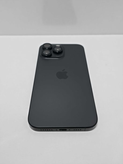 iPhone 16 Pro Max 256GB Titanium Black