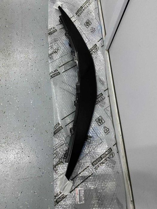 Накладка вверх бампера Камри 75