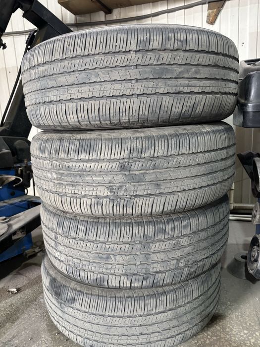 Продам комплек резины летней 245/60/18