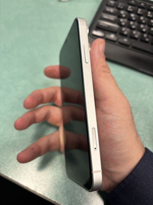 iPhone 11. Снаружи 17 про