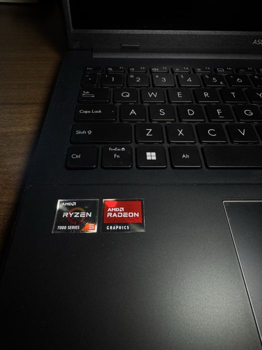 Asus VivoBook 15.6”