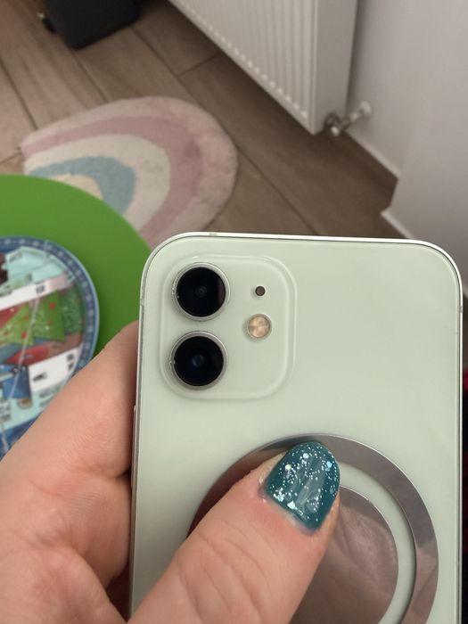 iPhone 12 64GB verde ca nou