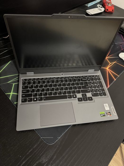 Laptop gaming LENOVO LOQ 15ARP9