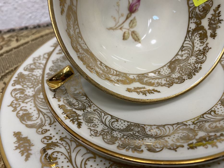 Немска порцеланова чаша троен сет костен порцелан с позлата