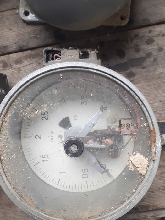 Продам манометры СССР