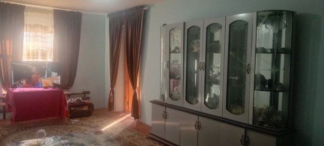 Uy sotiladi srochna nurafshon qorasuvda