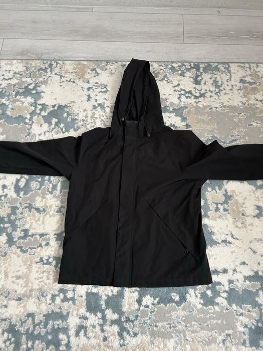 Продам ветровку calvin klein