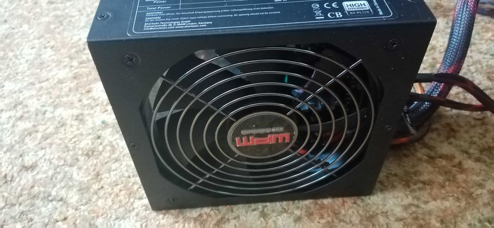 Продавам Захранвания 2бр