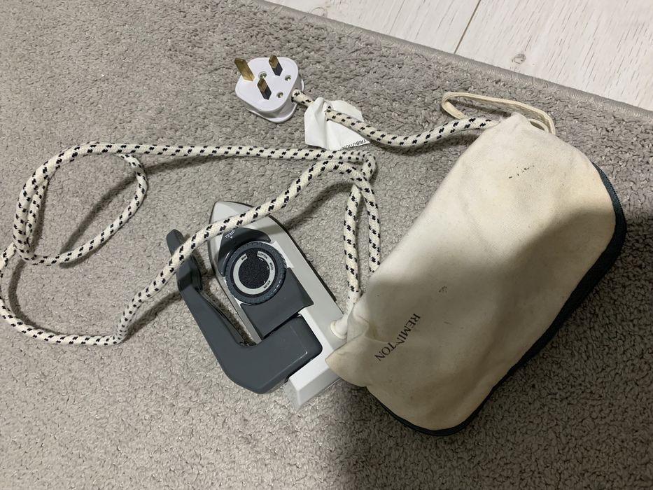 Vintage Fier de calcat uscat compact Remington Travel Plus TL214