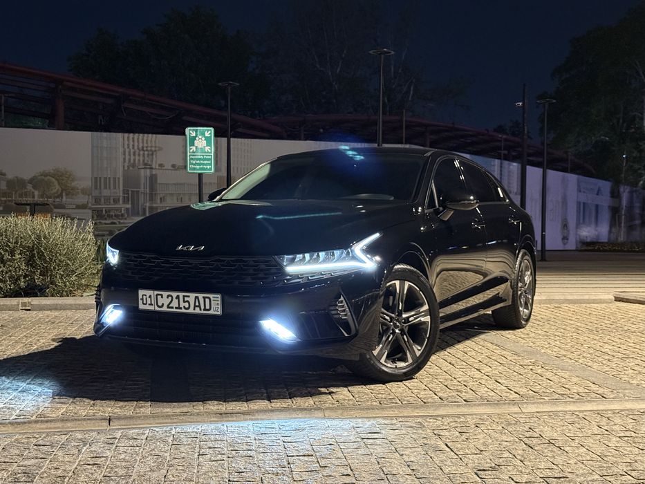 Kia K5 2023 Bez luk
