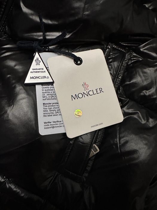 Geaca Moncler Montbeliard