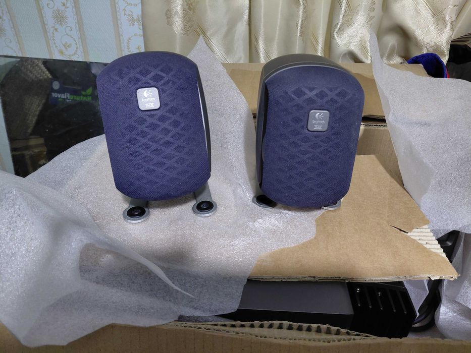 Продавам logitech z5500 внос холандия