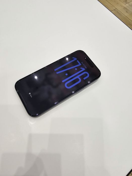 iPhone 17 Pro 256GB – Син – Отлично състояние – Пълен комплект