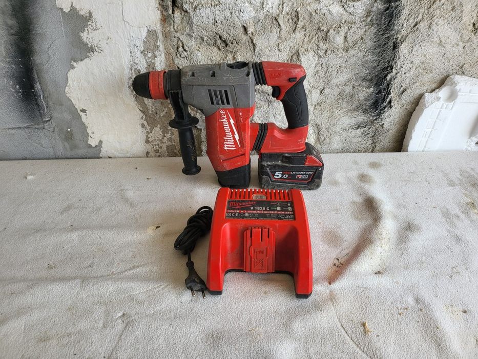 Ciocan rotopercutor Milwaukee  M28CHPX