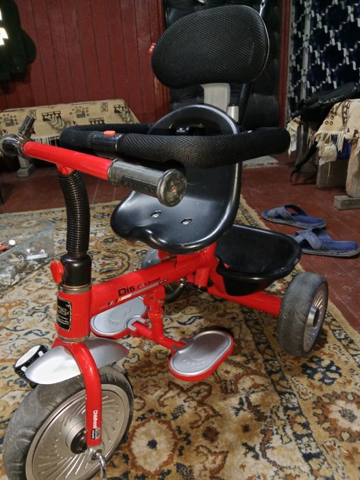 Велосипед трёхколёсный