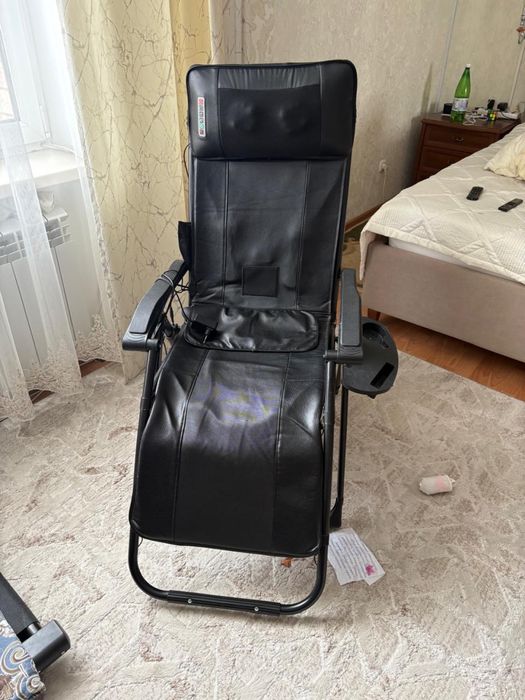 Продам массажное кресло
