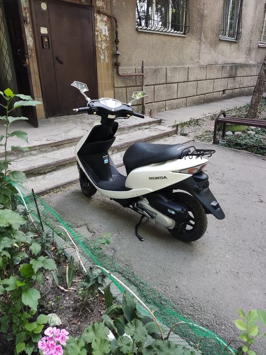 Продам мопед Хонда Дио 68