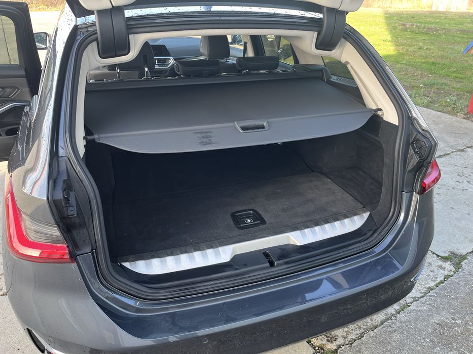 BMW seria 3 G21 330e 292CP