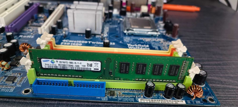 Kit placa de baza  Asrock 4Core1600Twins-P35