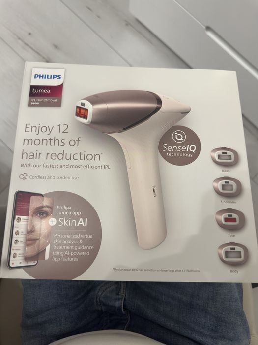 Фотоепилатор Philips Lumea 9900