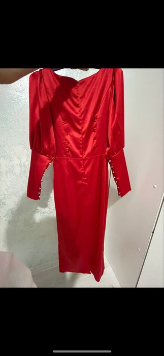 Платья красный шым