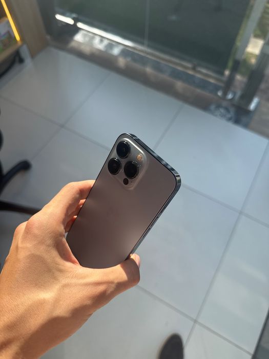 iPhone 13 Pro apple