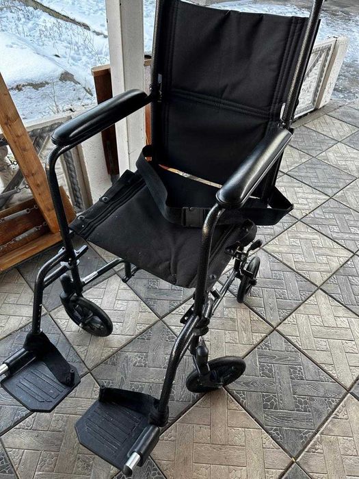 Инвалидная коляска