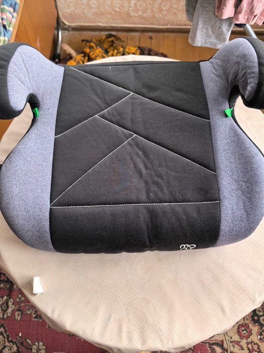 Продавам детска седалка