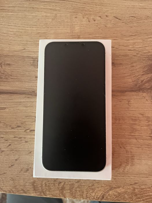 Продам айфон13 в идеальном состоянии