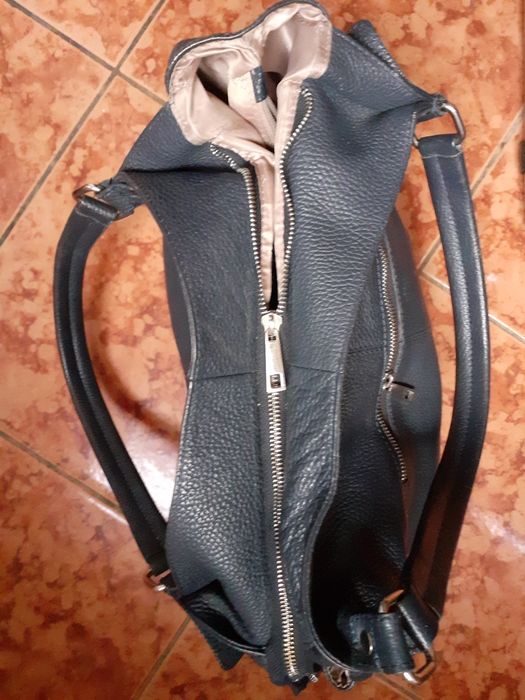 Geanta din piele naturala, LASOCKI,bleumarin, în stare perfecta,