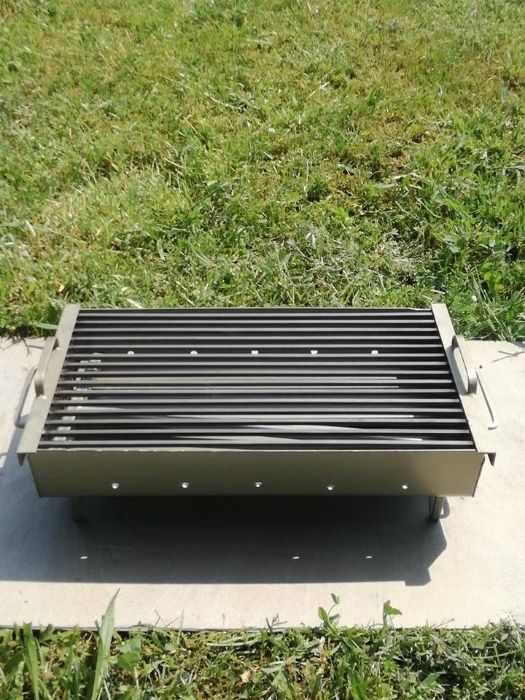 Ръчно изработено барбекю за дървени въглища