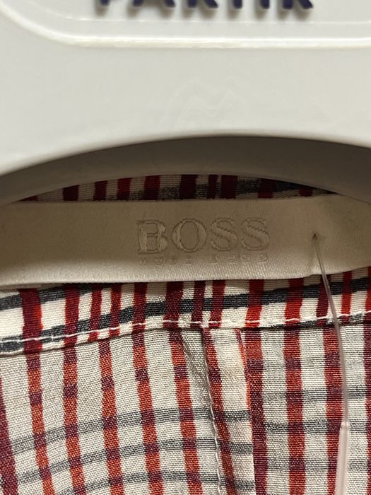 Hugo Boss : НОВА копринена риза размер 40/М Оригинал