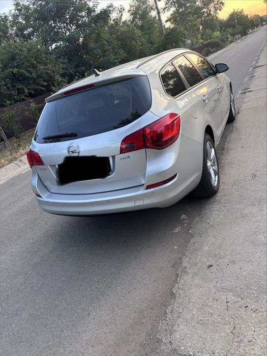 OPEL Astra 2013 — imagine 5