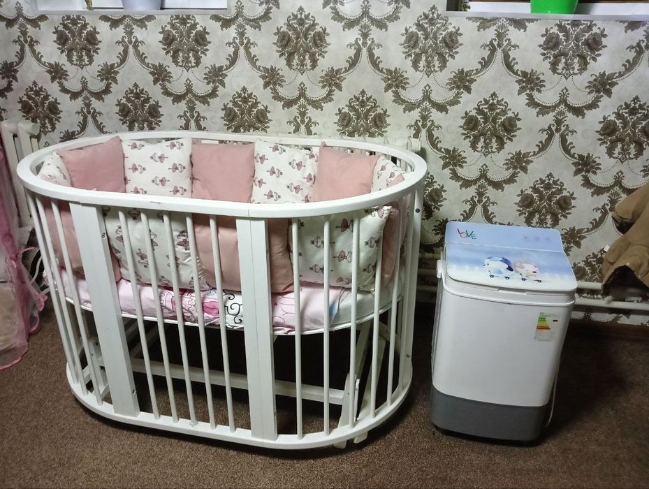 Detskiy kravat va detskiy kir moshina