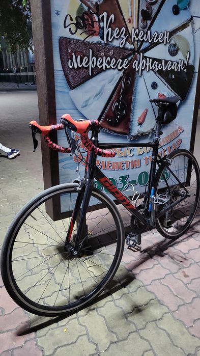 Продам шоссейный велосипед Giant Contend SL 2
