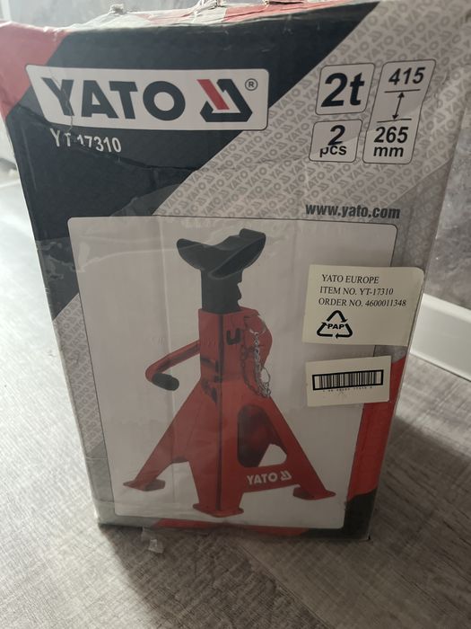 Продаются подставка под авто Tato