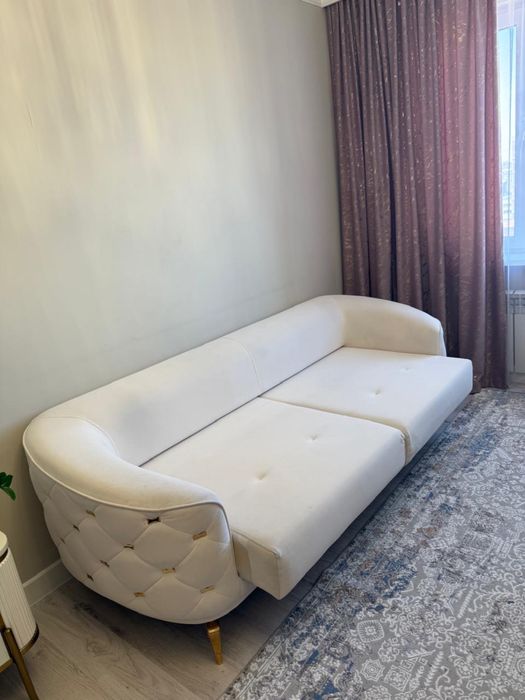 диван молочный айвари