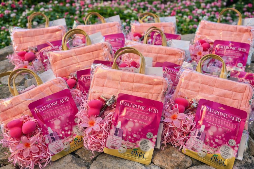 Подарки женские на 8марта