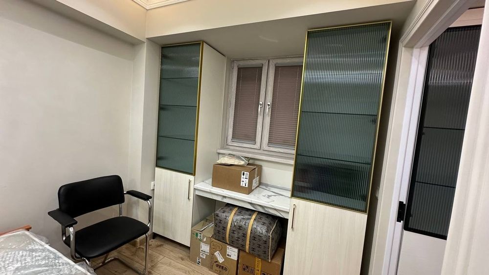 Уй сотилади,центрда 5-этаж