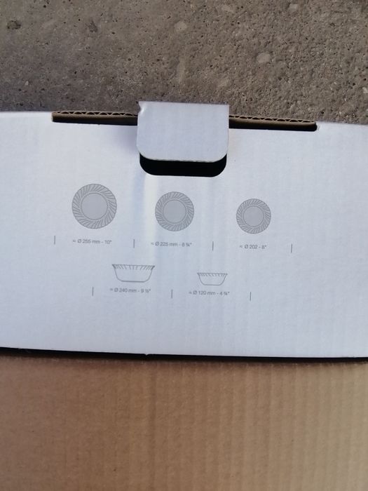 Serviciu de masă Bormioli Rocco, modelul Prima, compus din 18 piese re