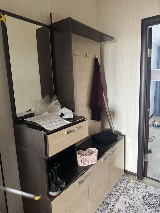 Продам прихожую за 3000